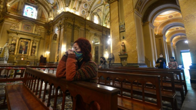 Pese a un pedido de la Iglesia, los templos de Capital y GBA seguir�n cerrados 21 d�as m�s