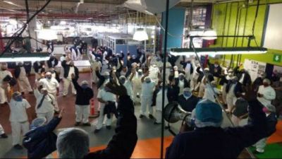 Rebeli�n y paro en Mondelez Pacheco por casos positivos de Covid-19