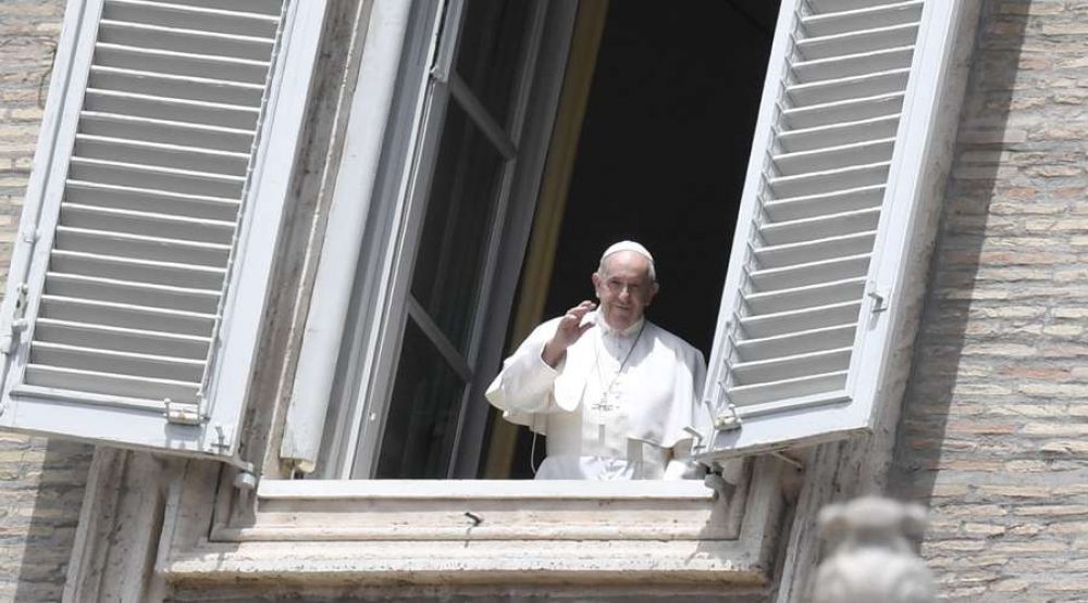 Esta es la oraci�n que el Papa recita sobre la devoci�n al Sagrado Coraz�n de Jesucristo