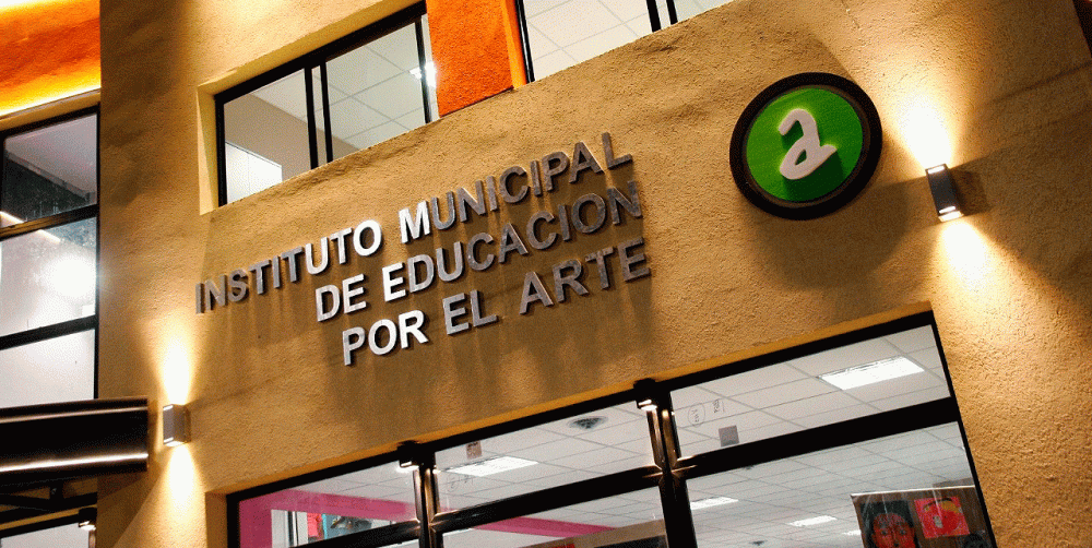 Avellaneda : Decenas de docentes no cobran su sueldo desde hace tres meses