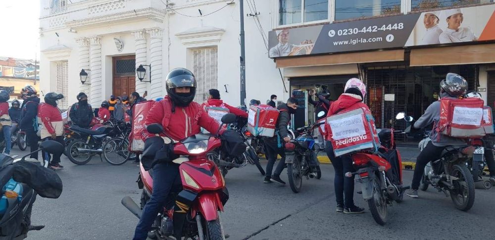 Trabajadores de delivery marcharon pidiendo seguridad
