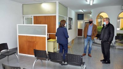 Tandil: el intendente Lunghi supervis� el final de la obra de ampliaci�n del Centro C�vico de Villa Italia