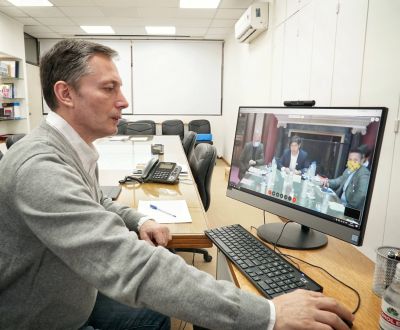 Fernando Gray e intendentes en videoconferencia con Axel Kicillof