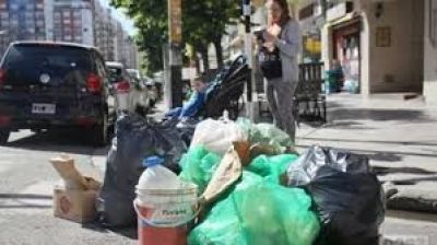 Justifican los problemas de recolecci�n en barrios marplatenses por los d�as de bloqueo en el basural