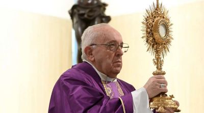 Corpus Christi: Papa Francisco vuelvan al Se�or en la Adoraci�n y en la Misa