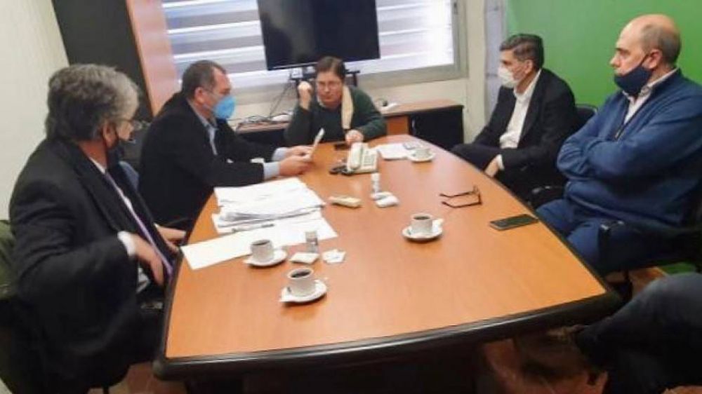 El gobierno ingres a las oficinas de Vicentn y concret la intervencin