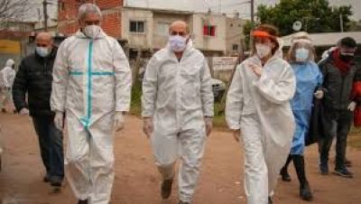 Operativo en la Villa Cabezas para la entrega de alimentos y calzado