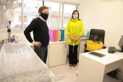 Abri� un nuevo centro de salud en Santa Br�gida