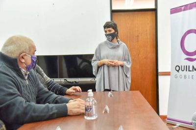 Mendoza entreg� un subsidio a los cuatro cuarteles de los Bomberos del distrito