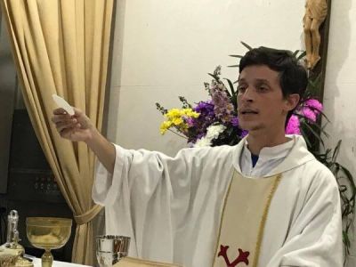 El Padre Federico Telles se retira de Lobos
