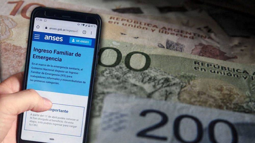 Evalan otorgar un tercer pago del Ingreso Familiar de Emergencia