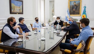 Expectativa en La Plata por la respuesta que Kicillof le dar� a Garro este martes