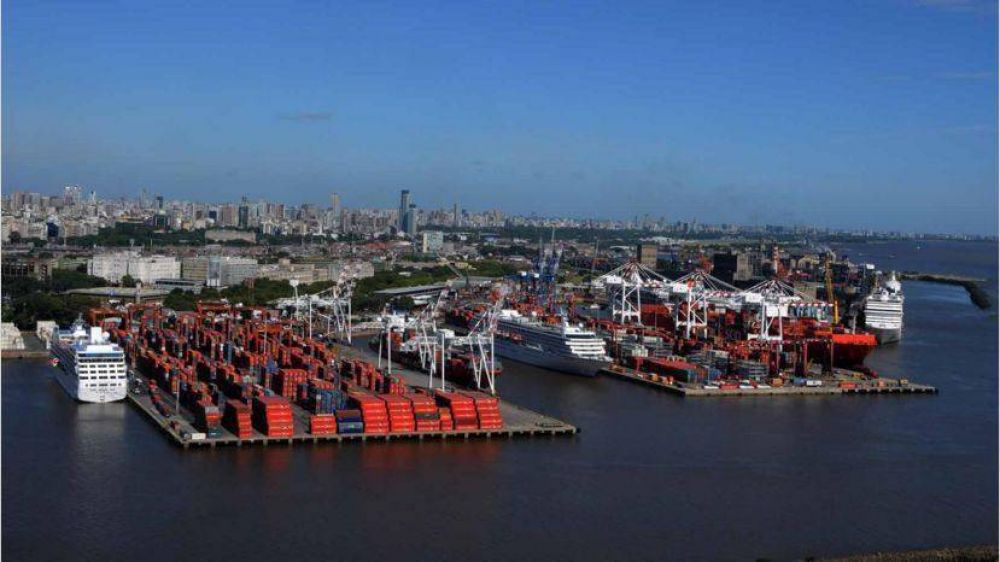 El puerto de Buenos Aires reduce sus tasas para atraer más buques