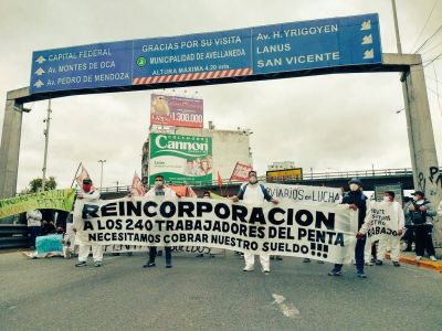 Trabajadores despedidos del Frigor�fico Penta cortaron el Puente Pueyrred�n