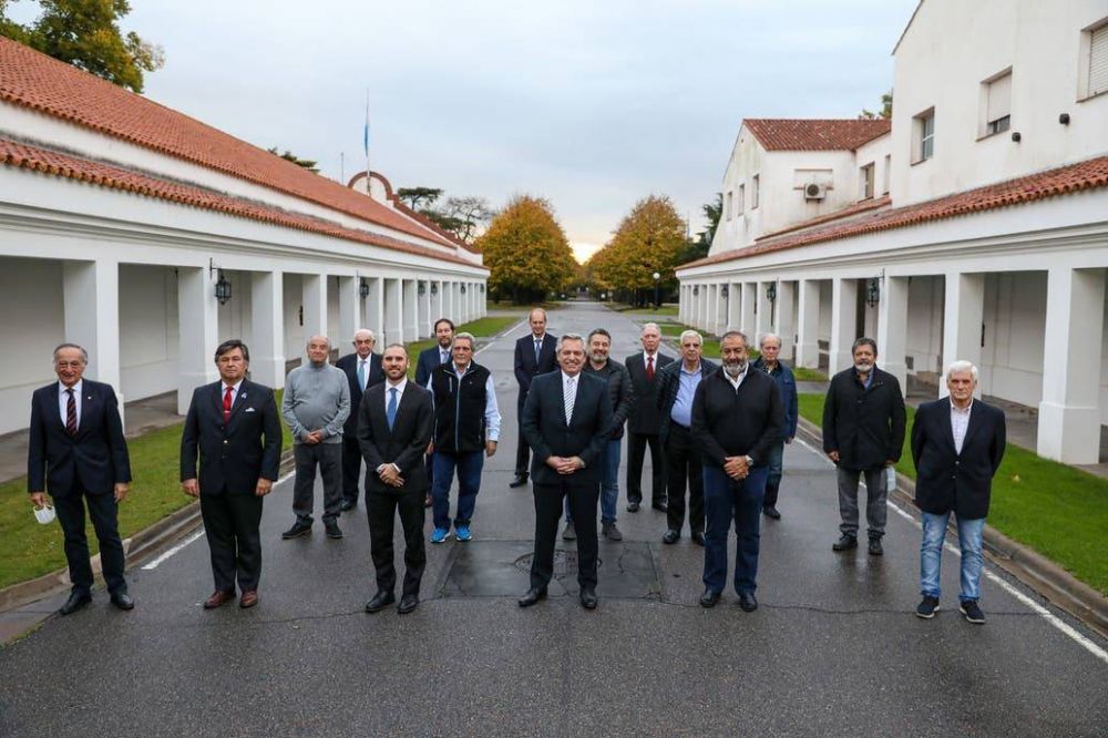 Preocupado por los cierres, el Gobierno incorpora a empresarios y sindicalistas al gabinete econ�mico