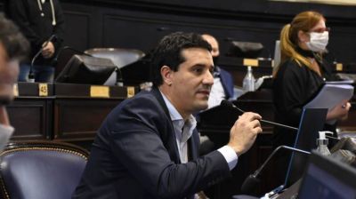 Abad: �El pensamiento �nico de algunos funcionarios del gobierno no aporta nada y destruye la convivencia democr�tica�