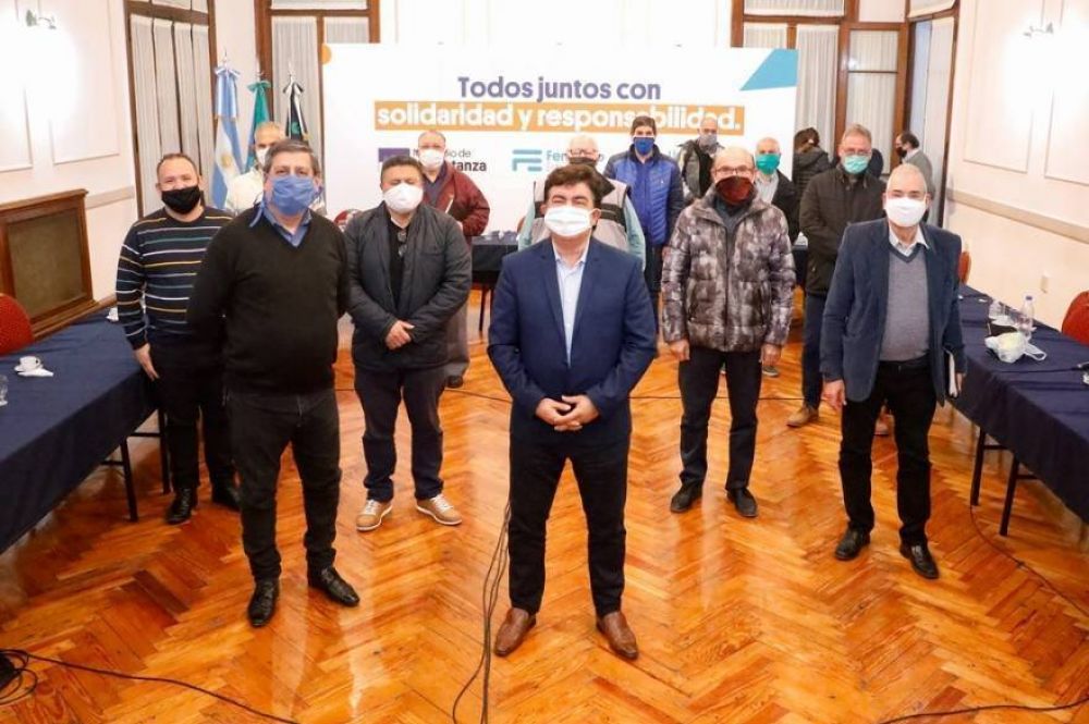 Espinoza se reuni� con pastores evang�licos para profundizar las acciones de asistencia
