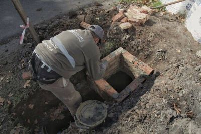 AySA y el municipio iniciar�n las obras de la red primaria cloacal para el barrio Villa Itat�