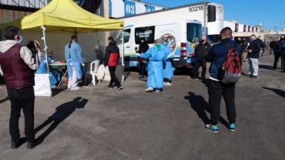 Una semana m�s tarde y 28 contagios despu�s, lograron que COTO cumpla el protocolo en Lan�s