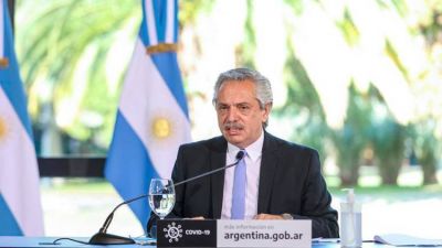 Los desconcertantes giros, amagues y vueltas mortales de un presidente inasible