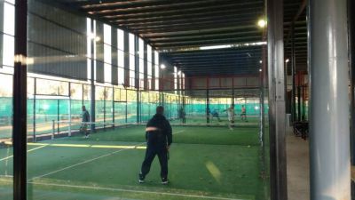 Esc�ndalo pol�tico en Pilar con un torneo de P�del que viol� la cuarentena