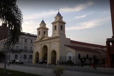 Habilitan celebraciones religiosas de hasta 30 personas en Santa Fe