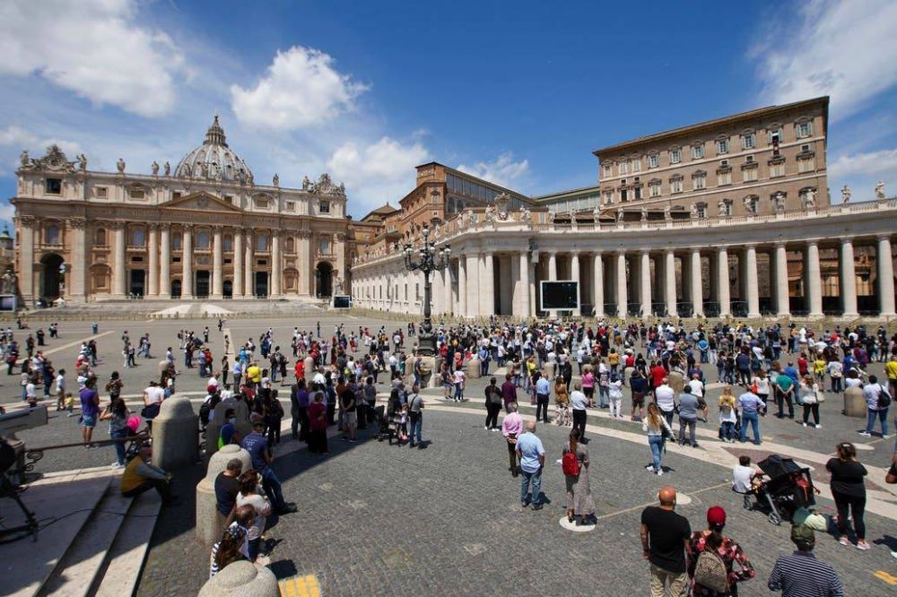 Corrupcin en el Vaticano: fiscales allanan oficinas de la baslica San Pedro