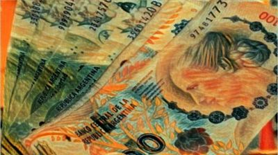 Megaemisi�n: el Gobierno busca herramientas para evitar que vaya a inflaci�n y d�lar