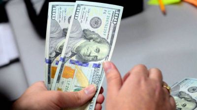Los economistas prev�n una inflaci�n del 40,7% a fin de a�o y un d�lar oficial a $88