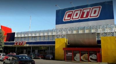 Son m�s de 300 los casos de coronavirus en Coto y denuncian que obligan a trabajar a empleados que son parte de grupos de riesgo