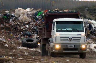 Provincia y Municipios del Alto Valle Oeste buscan regionalizar el tratamiento de residuos urbanos