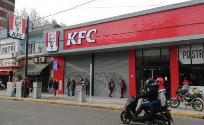 Paro en KFC Monte Grande: denuncian graves irregularidades