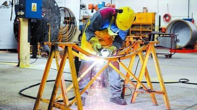 La industria cay� 26,4% en mayo pero marc� fuerte avance respecto de abril