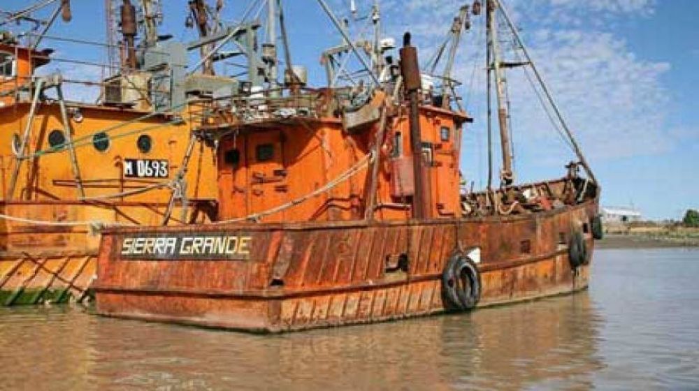 Obreros marítimos locales denuncian que empresarios buscan eliminar los convenios colectivos de trabajo