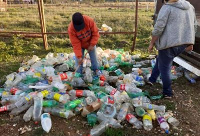 Arranc� la campa�a de reciclado con el objetivo de hacer ladrillos ecol�gicos