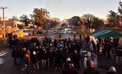 Pagaron sueldo y aguinaldo y la oposici�n de la UTA levant� el paro de colectivos en Mar del Plata