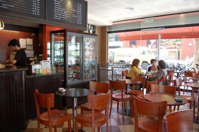 Continuar�n abiertas las cafeter�as con horario extendido