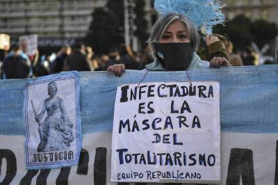 Banderazo en el obelisco: rechazo a la cuarentena, cr�ticas al Gobierno y ataque a trabajadores de prensa