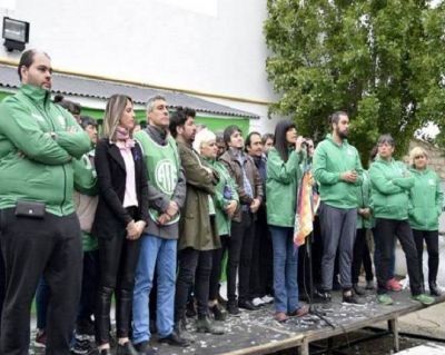 20% al b�sico y reapertura de paritarias al 24 de setiembre para estatales de Santa Cruz
