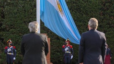 El Gobierno busca rearmar una imagen moderada, pero se mueve a contramano y la destruye r�pido