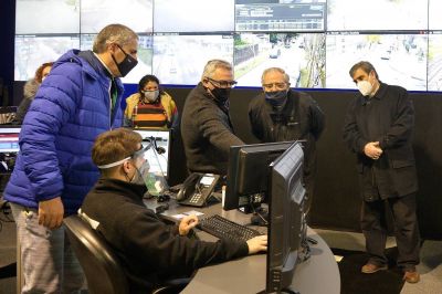 Monse�or Oscar Ojea recorri� el Centro de Aislamiento Covid-19 de Tigre junto al intendente Julio Zamora