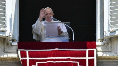 �ngelus. Francisco: la Palabra de Dios, semilla fecunda y eficaz