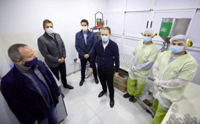 Inauguraron un laboratorio de detecci�n de casos de Covid-19 en Esteban Echeverr�a 