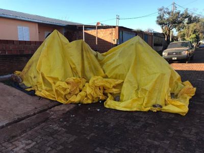 La familia desalojada de casa del Iprodha, 9 d�as durmiendo en la calle