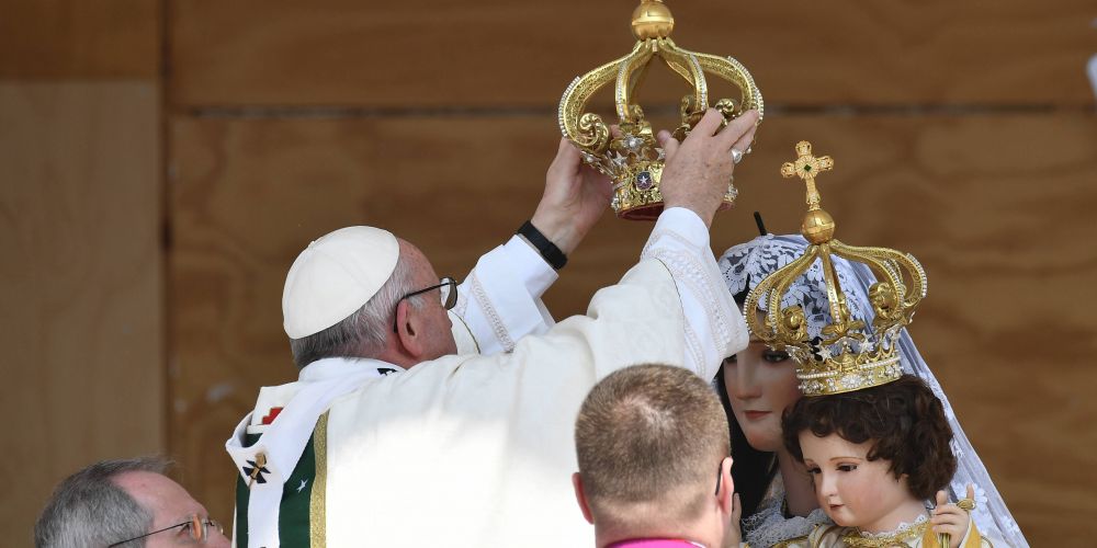 Papa Francisco a la Virgen Mara: Aydanos a tener un corazn puro, a no mentir, ni hablar mal del prjimo