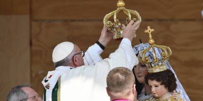 Papa Francisco a la Virgen Mar�a: Ay�danos a tener un coraz�n puro, a no mentir, ni hablar mal del pr�jimo
