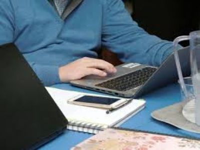 Teletrabajo: el G-6 busca flexibilizar el proyecto que discute el Congreso