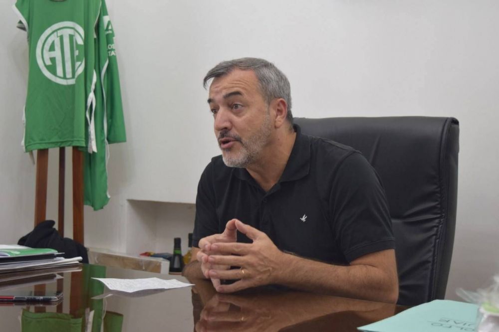 Aguiar sostiene que “al IFE sólo se le puede poner fin si se avanza en un Salario Universal”