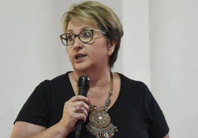 La concejal Gallea asegur� que desde el municipio �nos esconden informaci�n� y lanz� �las estampillas ya est�n impresas y hay convenios con comercios�