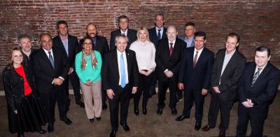 Ajenas al ruido pol�tico, las urgencias de las provincias son econ�micas